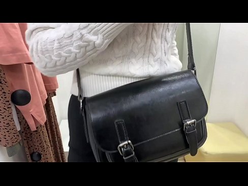 ❤️ خودارضایی عمومی عوضی جوان FeralBerry با دیلدو در اتاق تناسب ❤️❌ پورنو در fa.muitohentai.ru ️❤